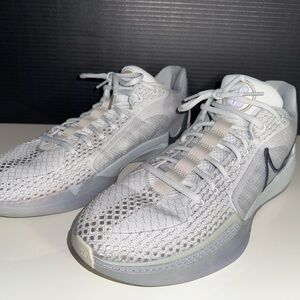 Nike Sabrina 1 Ionic Photon Dust Basketball Shoes Men’s 13 / Women’s 14.5